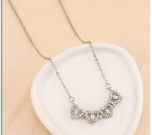 Cargar imagen en el visor de la galería, Collar Trébol Corazones
